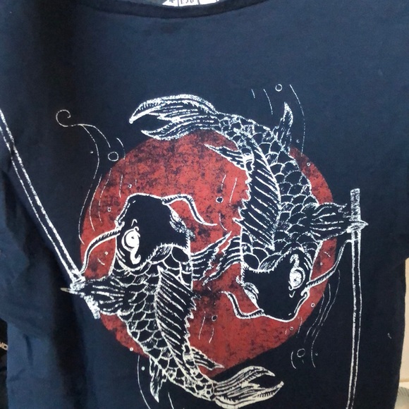 shirt - Picture 2 of 2